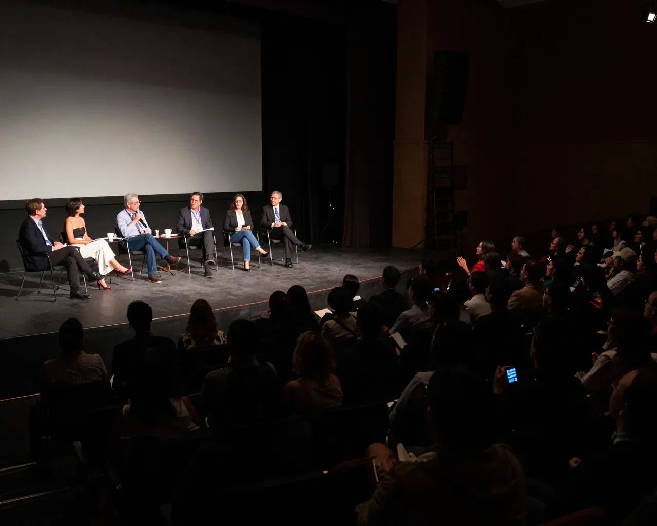 México protagoniza foro de liderazgo en Harvard con análisis sobre periodismo y poder