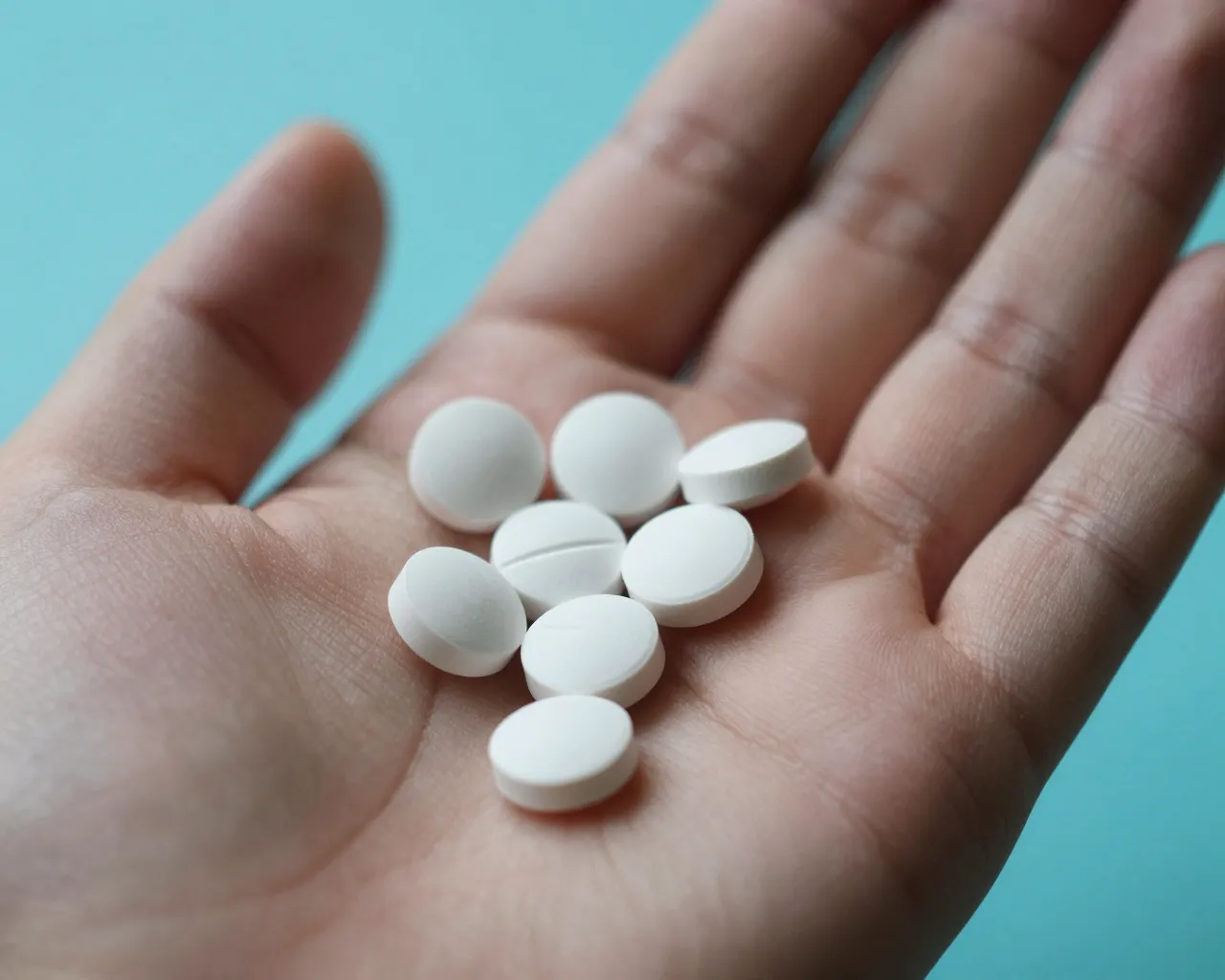 Alerta sanitaria: reto viral con sobredosis de paracetamol pone en riesgo a adolescentes