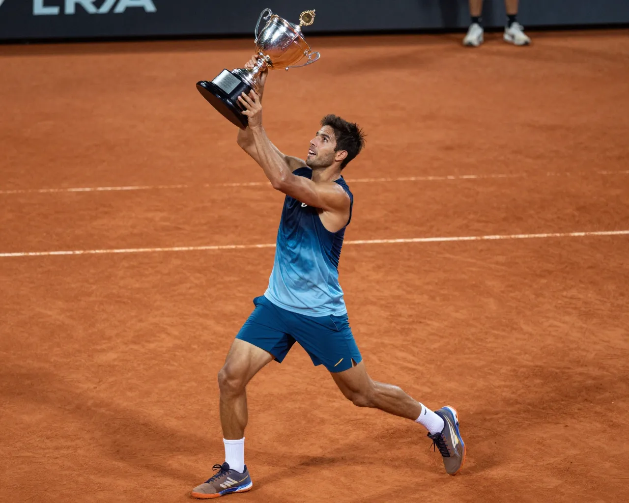 Mariano Navone conquista su primer título ATP en Bucarest y escala al top 42 mundial