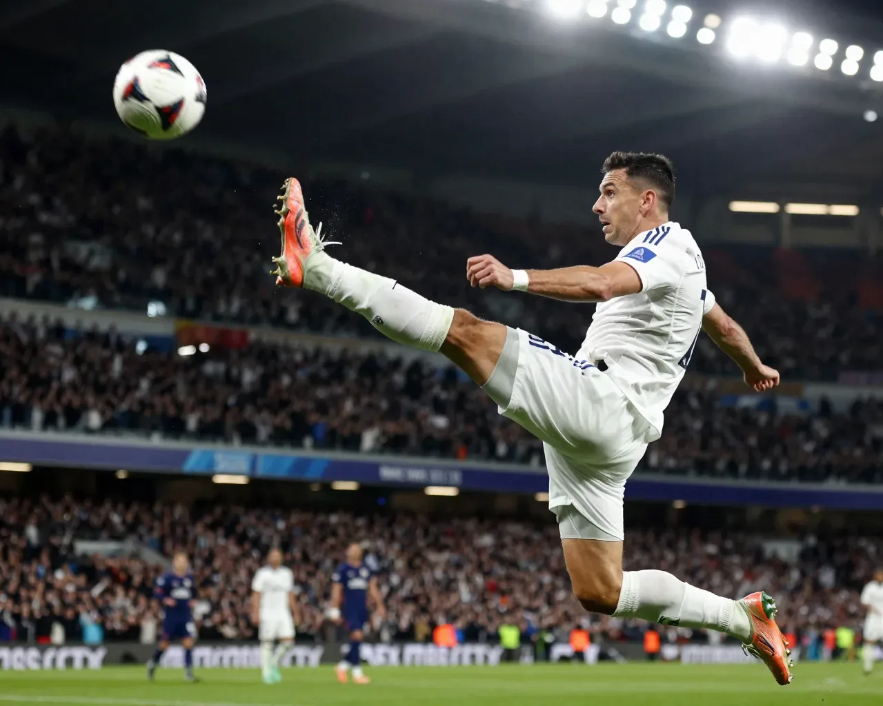 Álvaro Madrid desató la fiesta en Colo Colo con un golazo de larga distancia ante Deportes Concepción