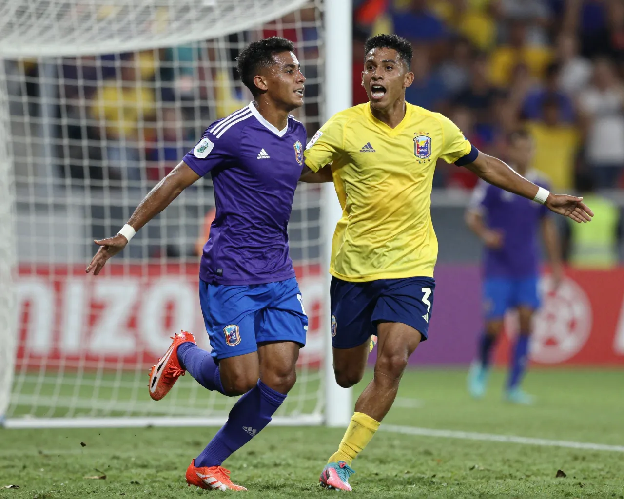 Dos jóvenes venezolanos brillan en la Champions League Juvenil 2026 con PSV y Villarreal