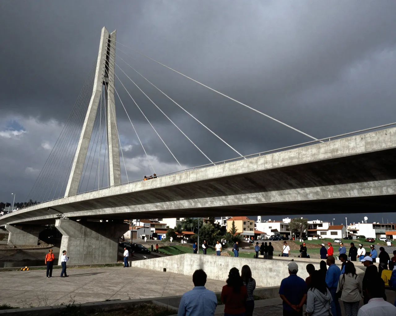 Balcázar inaugura puente en Arequipa y convoca a un diálogo nacional para acelerar el desarrollo